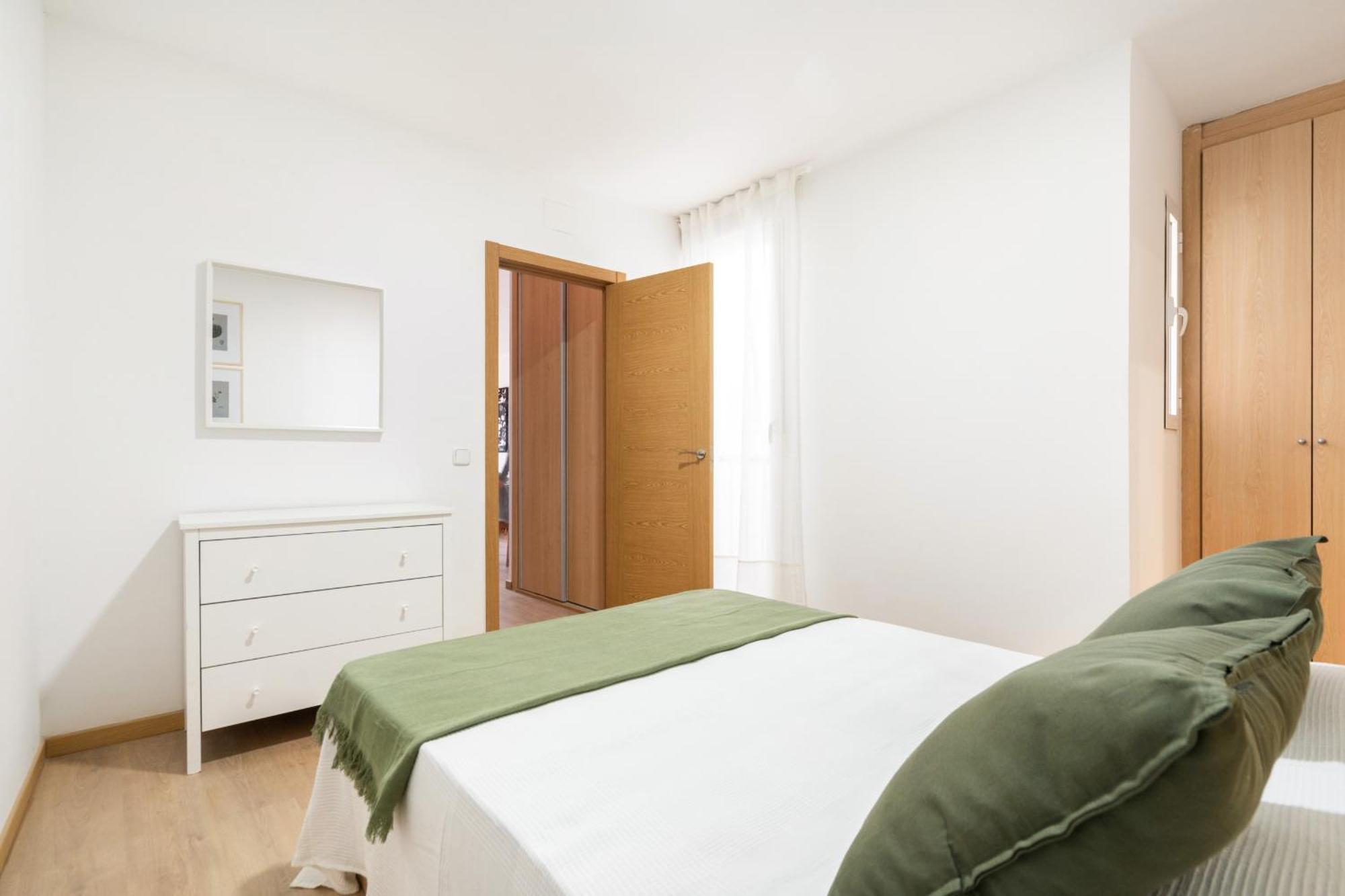 Apartamento En La Avenida De La Albufera Alquiler Temporal Madrid Exterior photo
