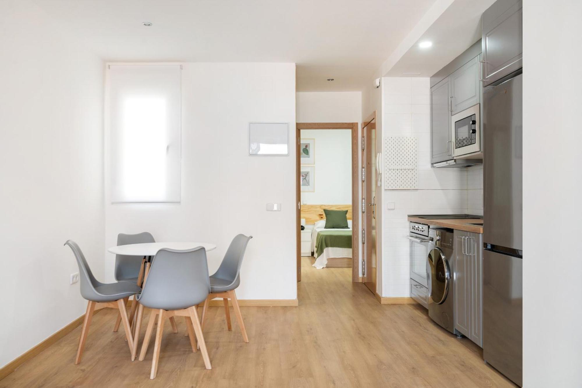 Apartamento En La Avenida De La Albufera Alquiler Temporal Madrid Exterior photo
