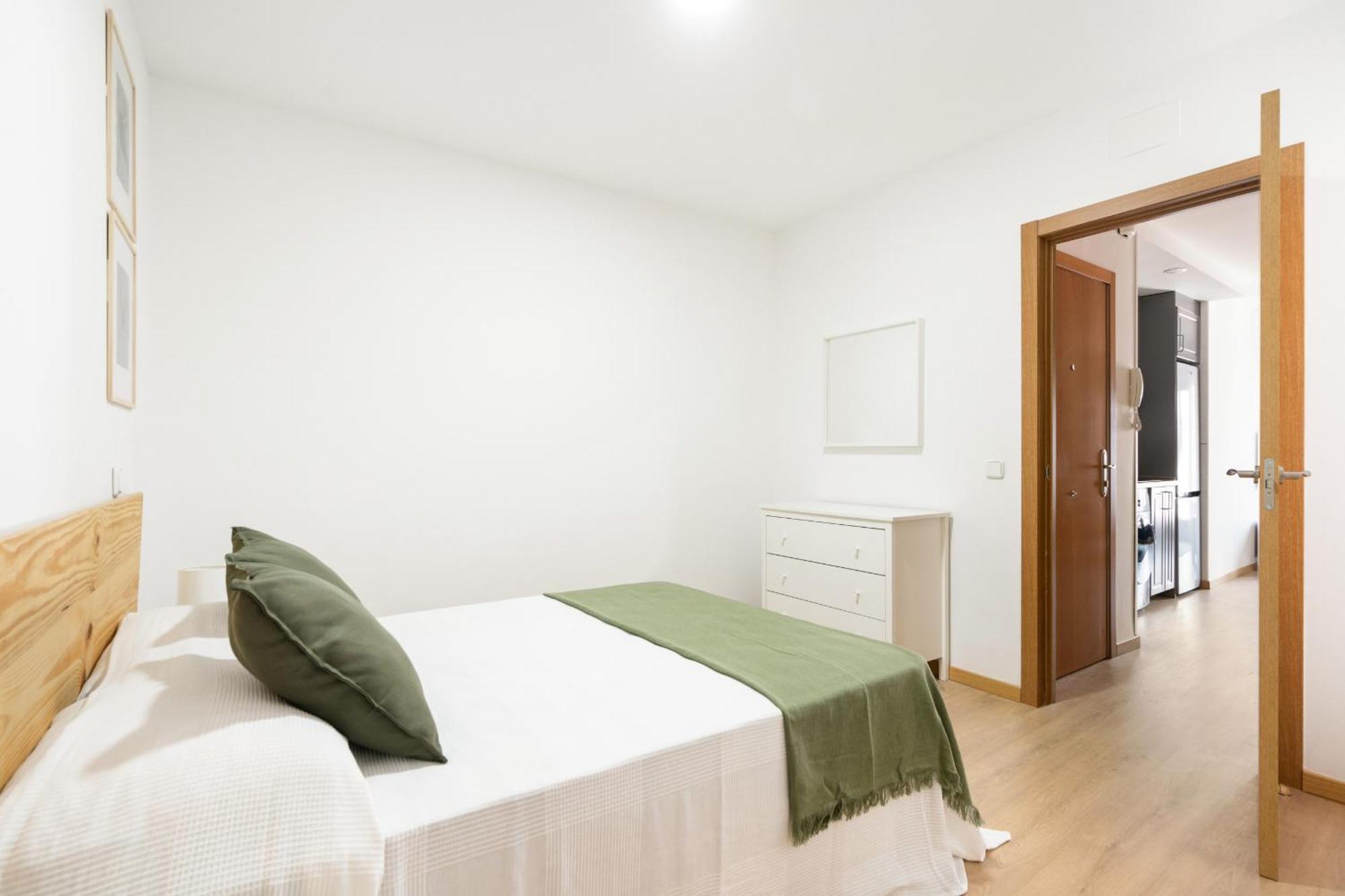 Apartamento En La Avenida De La Albufera Alquiler Temporal Madrid Exterior photo